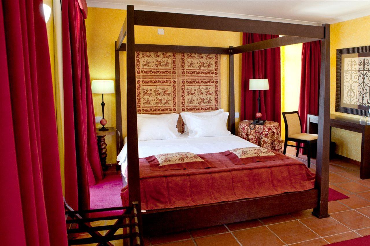 Convento D'Alter Hotel อัลเตอร์ โด โช ภายนอก รูปภาพ