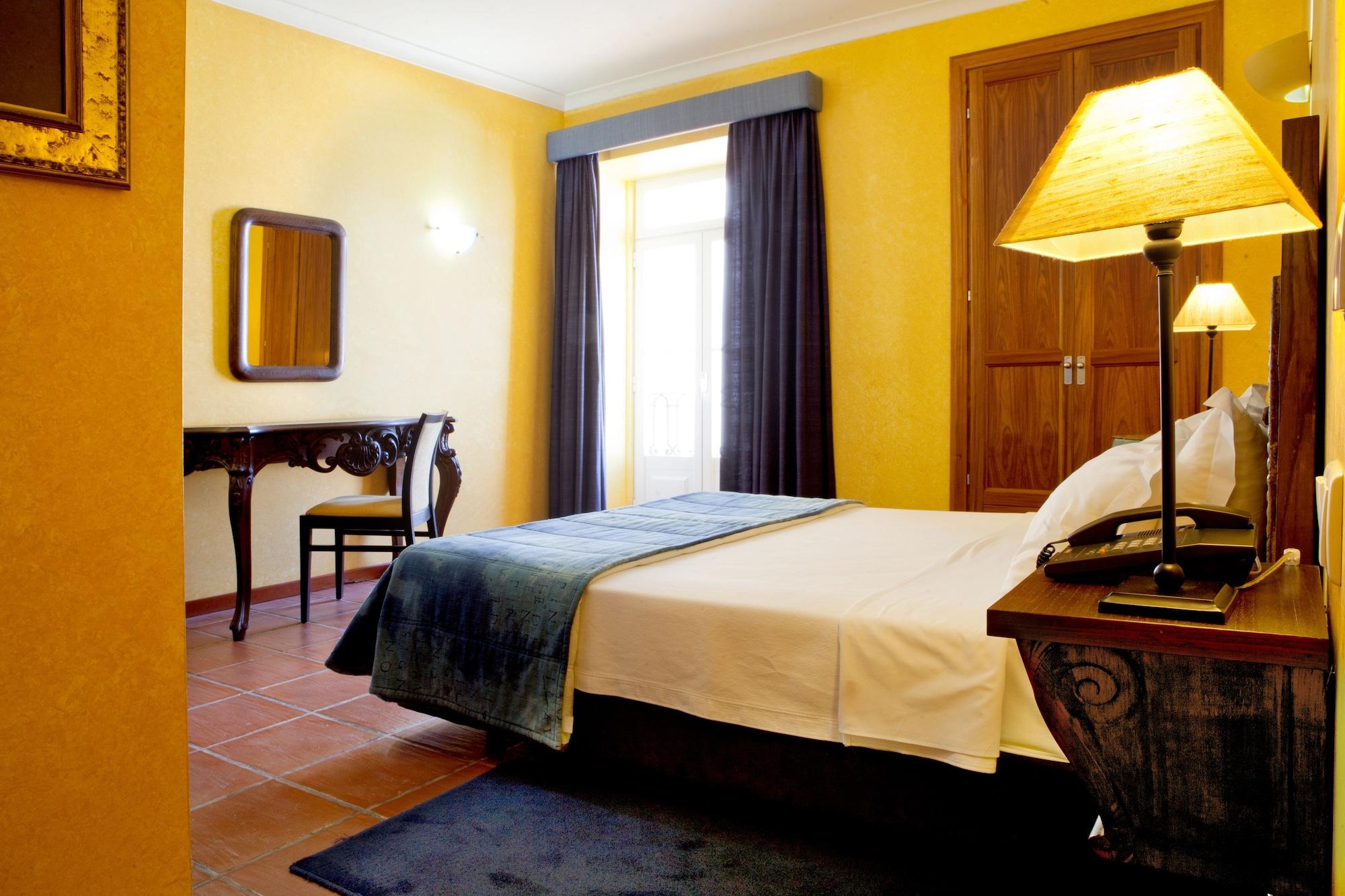 Convento D'Alter Hotel อัลเตอร์ โด โช ภายนอก รูปภาพ