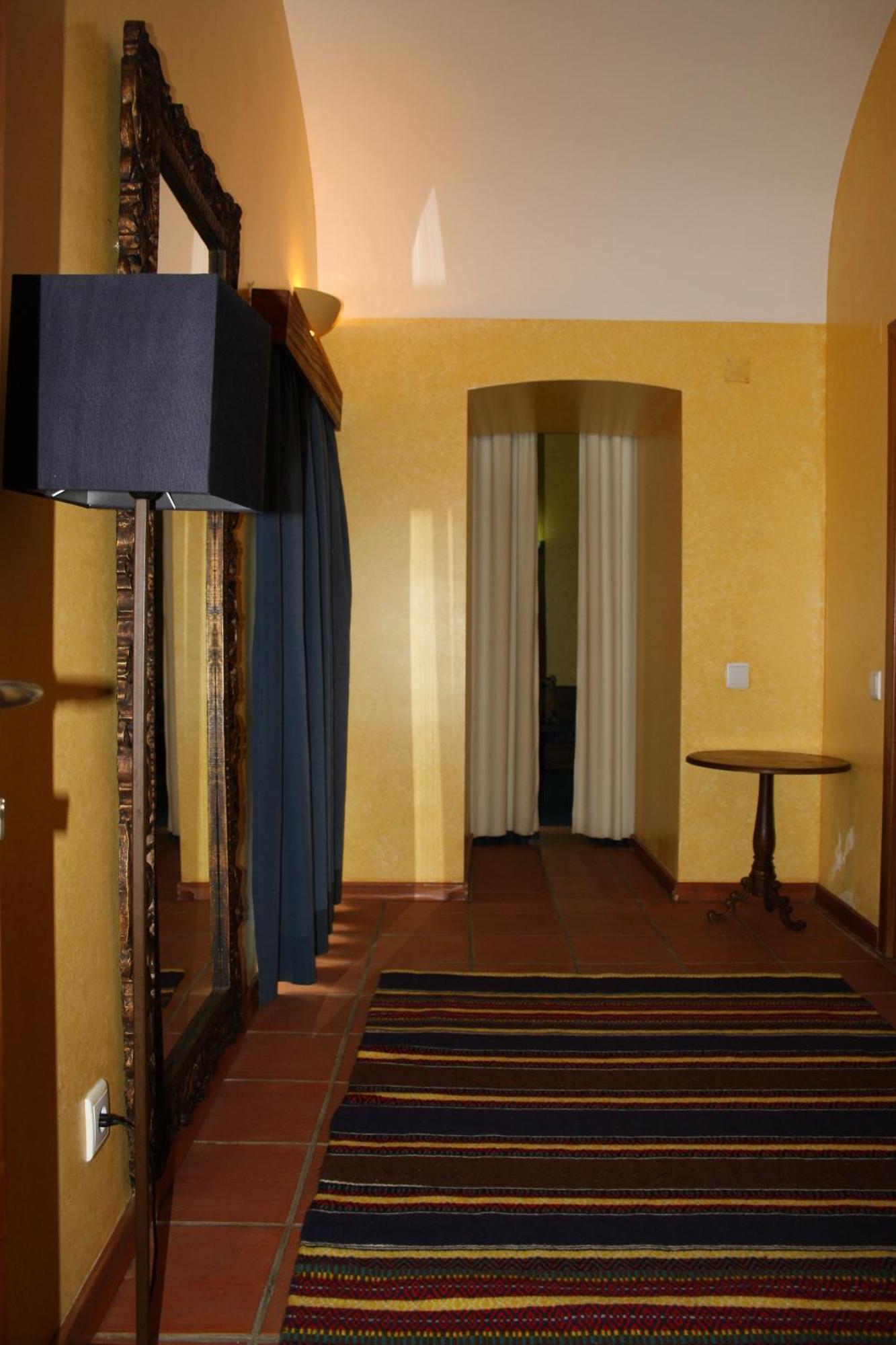 Convento D'Alter Hotel อัลเตอร์ โด โช ภายนอก รูปภาพ
