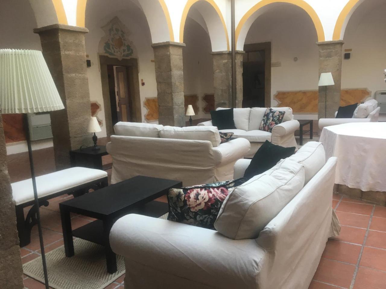 Convento D'Alter Hotel อัลเตอร์ โด โช ภายนอก รูปภาพ