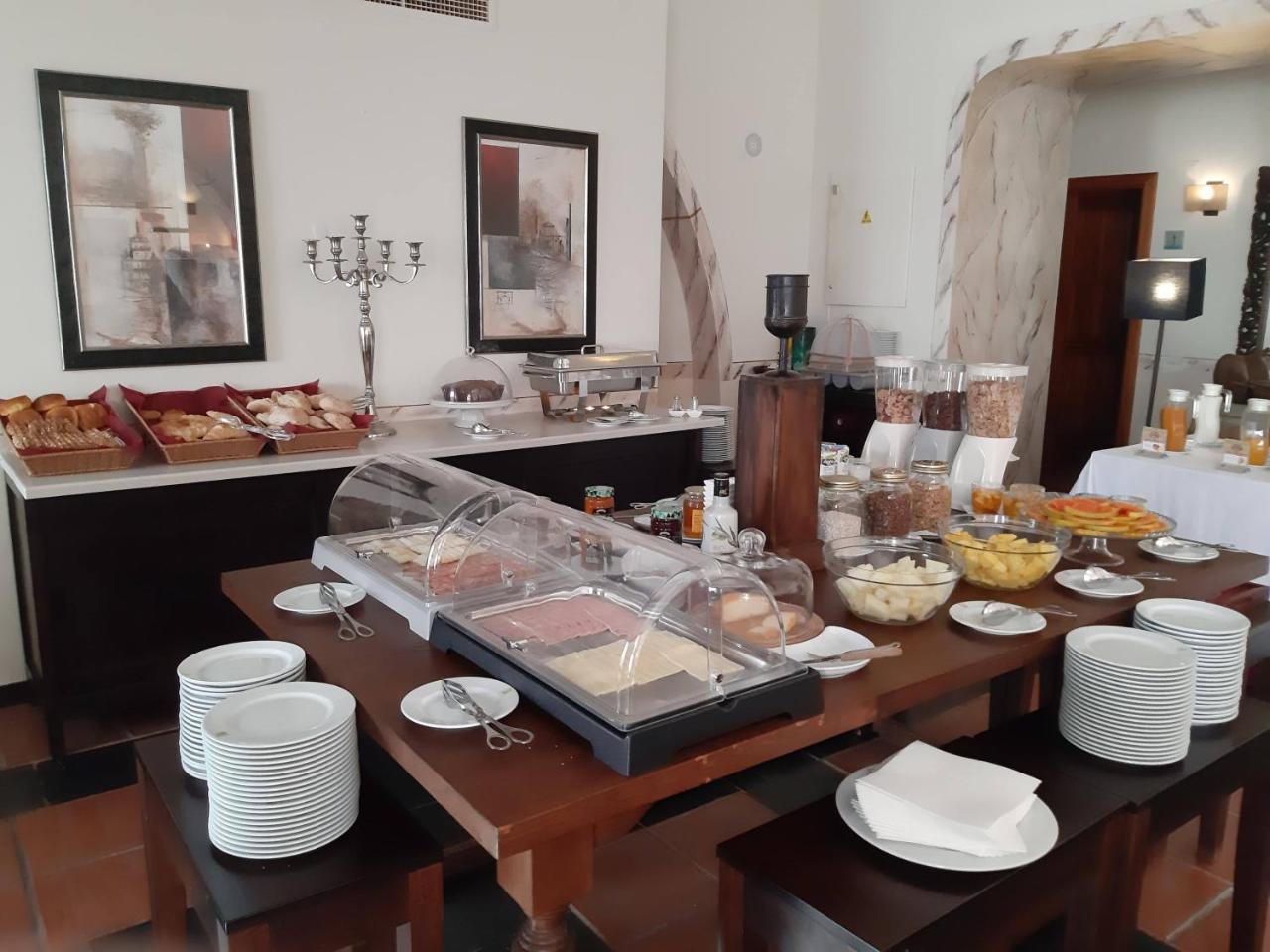 Convento D'Alter Hotel อัลเตอร์ โด โช ภายนอก รูปภาพ